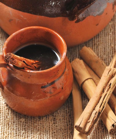 ◆멕시코 전통 커피인 카페드올라(cafe de olla)는 일반 커피보다는 많이 달고 진한 것이 특징이다./*출처=네이버 지식백과